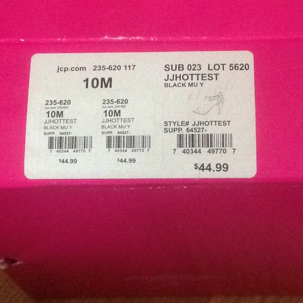 Shoes - Picture 2 of 6
